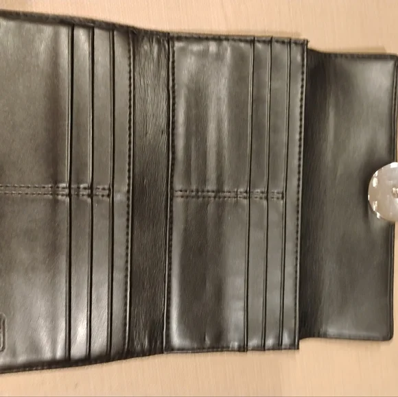 Diane Von Furstenberg & Coach Wallets. - Picture 10 of 12